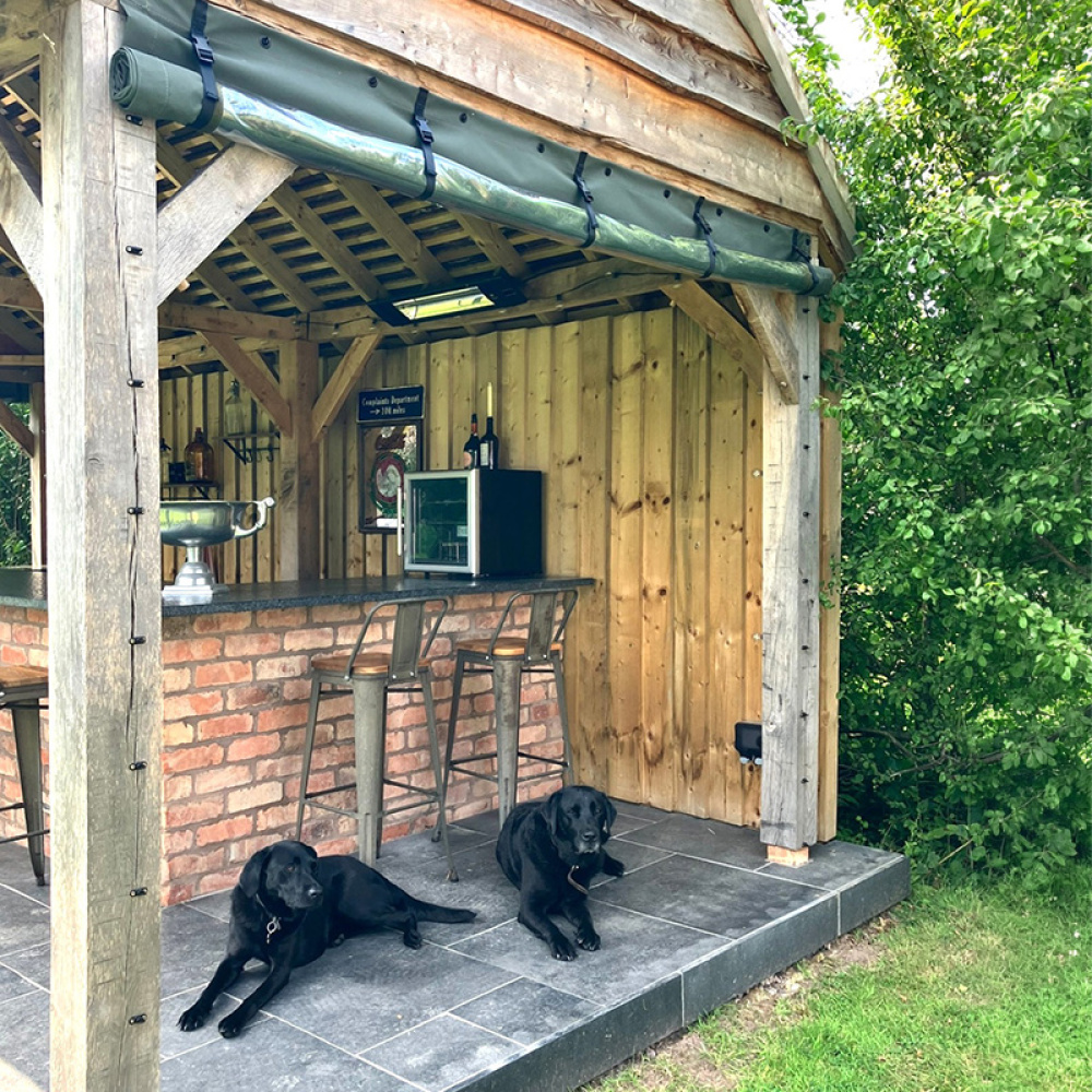 Outdoor Bar